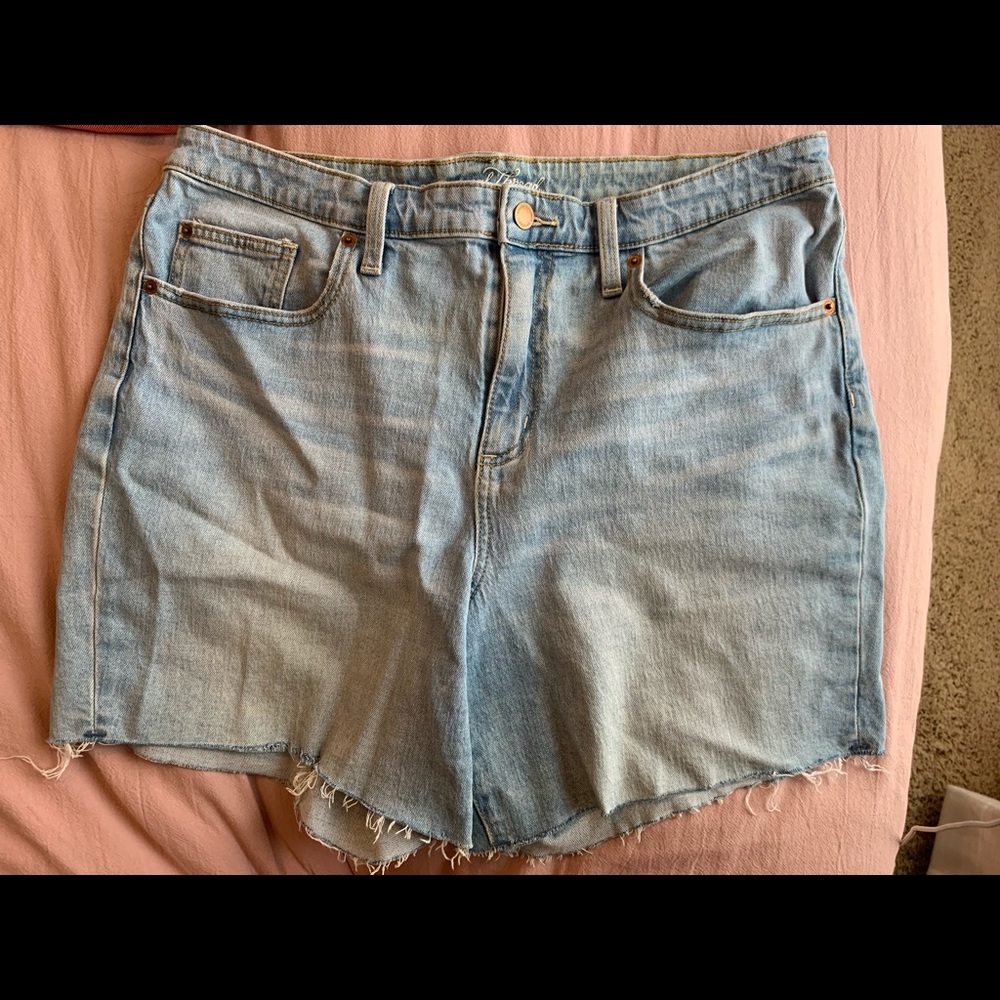 Women’s universal thread denim shorts
